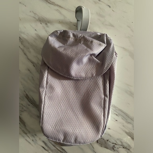 Oxo Tot On-The-Go Wipes Dispenser with Diaper Pouch - Picture 4 of 5